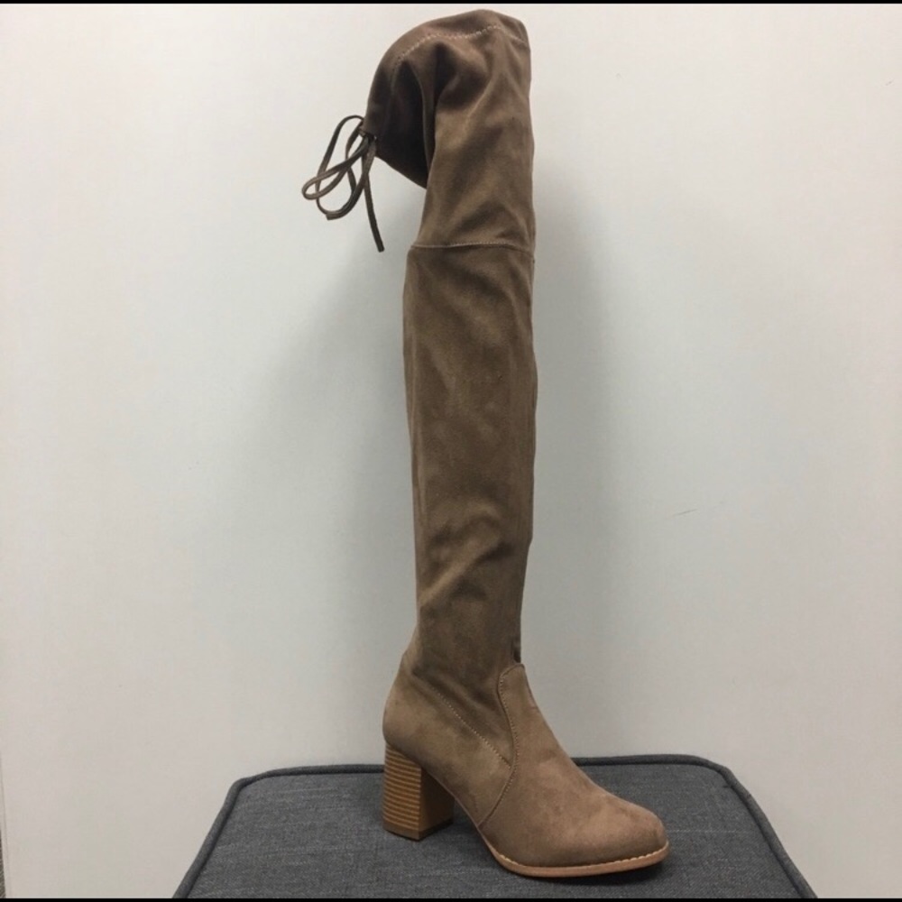 Thigh high boots/ Over the knee boots